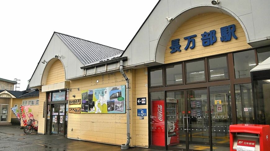 将来は新幹線駅として生まれ変わる長万部駅（筆者撮影）
