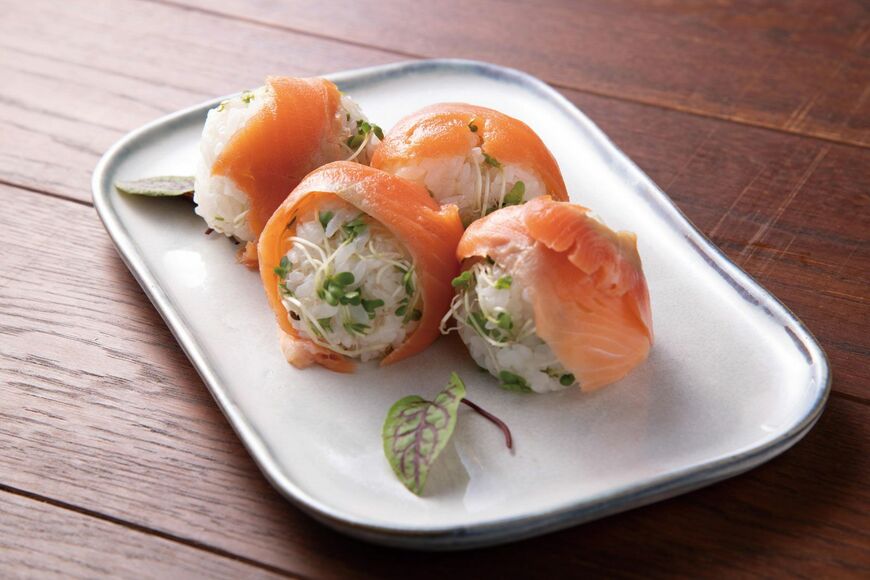 『安部ごはん2』で紹介している「サーモンの手まり寿司」は年末年始にピッタリの逸品