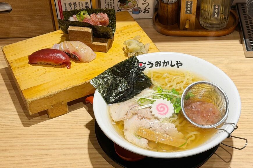 本格的な寿司とラーメンをセットにしたモーニングが食べられる、鮨とラーメンうおがしや（写真：筆者撮影）