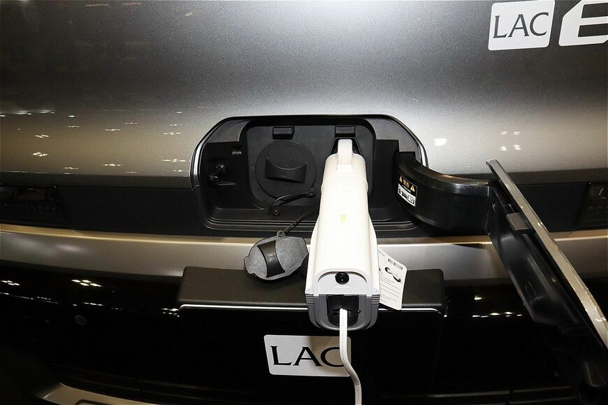 LACホールディングスのBEVキャンピングカー「LAC EVキャンパーC」（写真：筆者撮影）