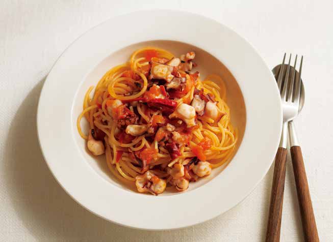 タコのトマトソースパスタ