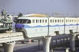 ディズニーリゾートライン（写真：2002年12月16日、吉野純治撮影）