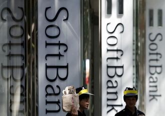 SoftBank founder's plan to stay on cheered; loss of heir apparent shrugged off