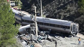 スペイン高速鉄道｢脱線衝突事故｣何が起きたのか
