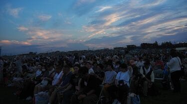 長岡花火｢0泊2日｣弾丸ツアーで見たバス事情 一大イベントを支える高速