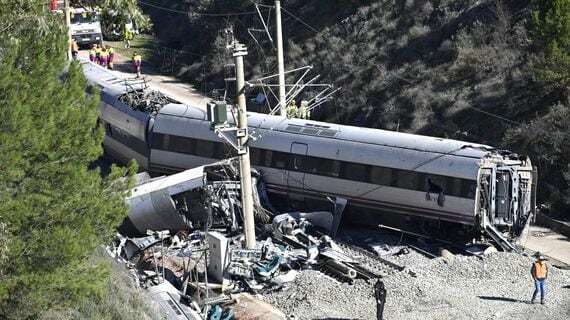 スペイン高速鉄道衝突脱線事故