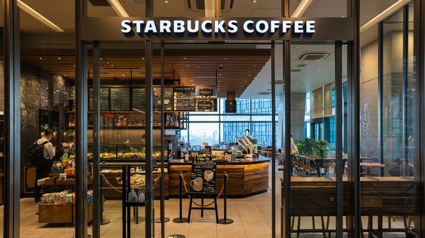 スタバが重要なコンセプトとして掲げる「サードプレイス」という概念について考えてみたい（写真：yu_photo／PIXTA）
