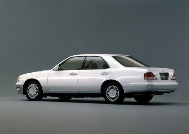 1995年発売、日産自動車「セドリック/グロリア」（写真：日産自動車）