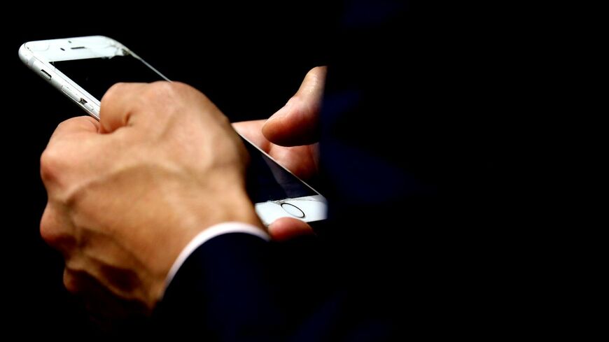携帯電話番号をまるごと盗まれる「SIMスワップ」とは？（撮影：今井康一）