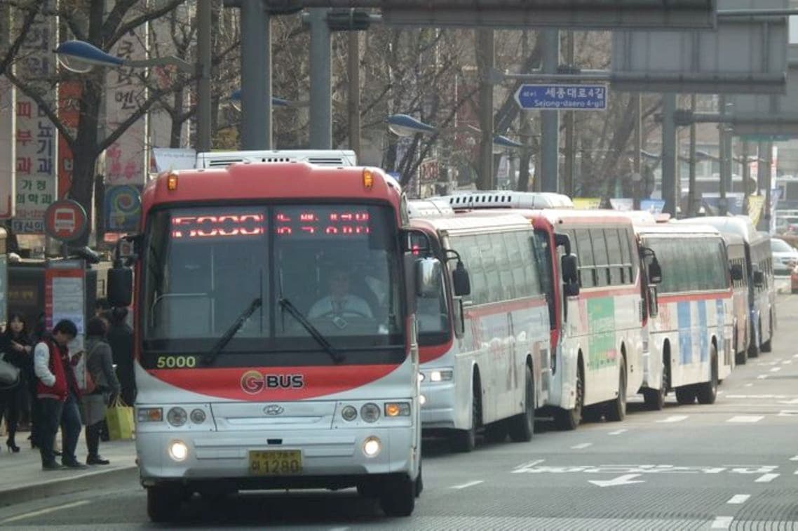 ソウルでは、退勤時多くの郊外への着席バスが運行される