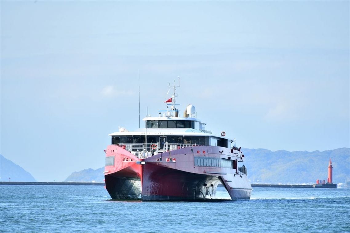 JR九州高速船の新型船「クイーンビートル」