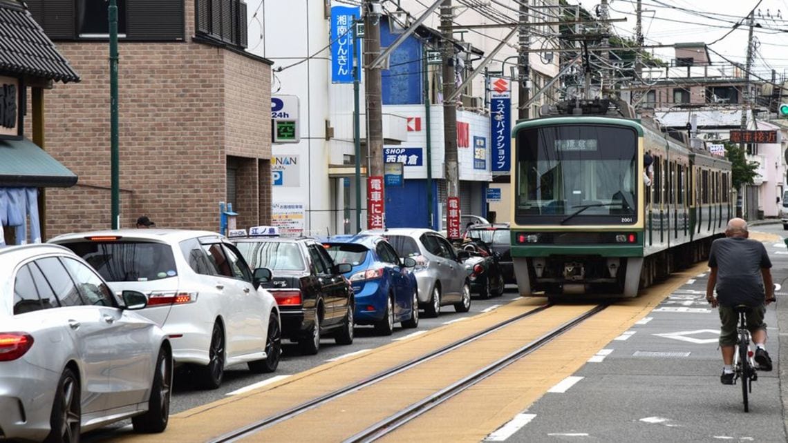 鎌倉市民が悩む 観光渋滞 は解消できるか ローカル線 公共交通 東洋経済オンライン 経済ニュースの新基準