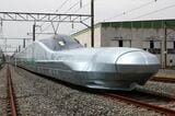JR東日本の新幹線試験車両「ALFA-X（アルファエックス）」。10号車の鼻先は22mもある（撮影：尾形文繁）
