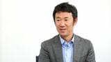 鈴木康介／すずき・こうすけ 1976年9月生まれ。2000年千葉工業大学工学部卒業後、当社入社。埼京支社長、ユニー取締役、ドン･キホーテ副社長等を経て、2024年9月から代表取締役兼専務執行役員 源流推進本部長兼新規業態開発本部長。2025年9月にドン・キホーテ社長に就任予定（撮影：尾形文繫）