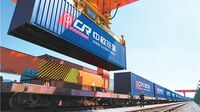 中国発の国際貨物列車､｢ロシア要因｣で需要急減 往路の輸送量26％減､コンテナ運賃は半額に