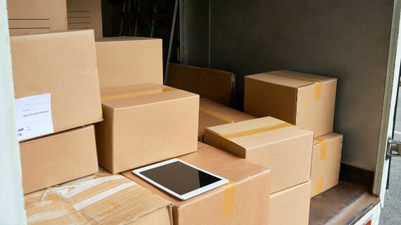 トラックの荷台