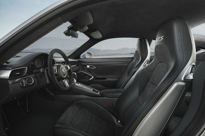 ポルシェ 911 カレラ 4 GTS｜Porsche 911 Carrera 4 GTS