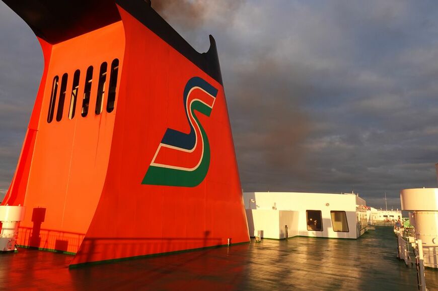 オレンジフェリー「おれんじおおさか」（筆者撮影） 