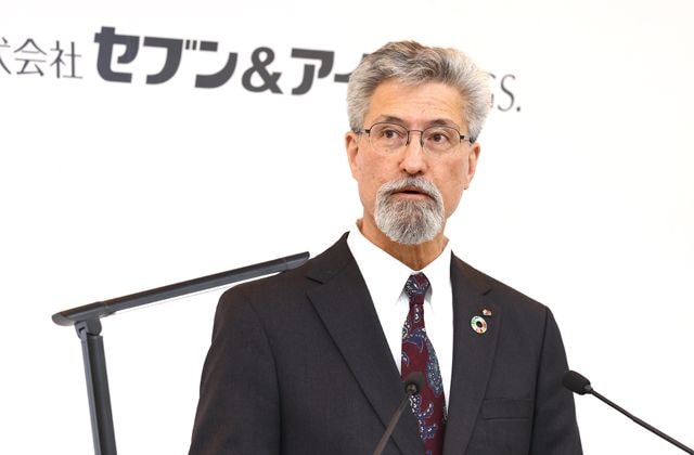 セブン＆アイのスティーブン・ヘイズ・デイカス社長。写真は2025年3月の会見時のもの（撮影：尾形文繁）