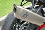 アクラボピッチ社製のマフラーを採用
