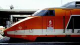 TGVは2021年で運行開始40周年を迎えた。最初に登場したオレンジ色のTGV（筆者撮影）