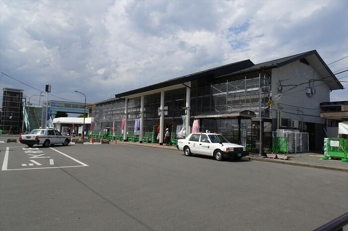 改装中の原ノ町駅舎＝2020年6月