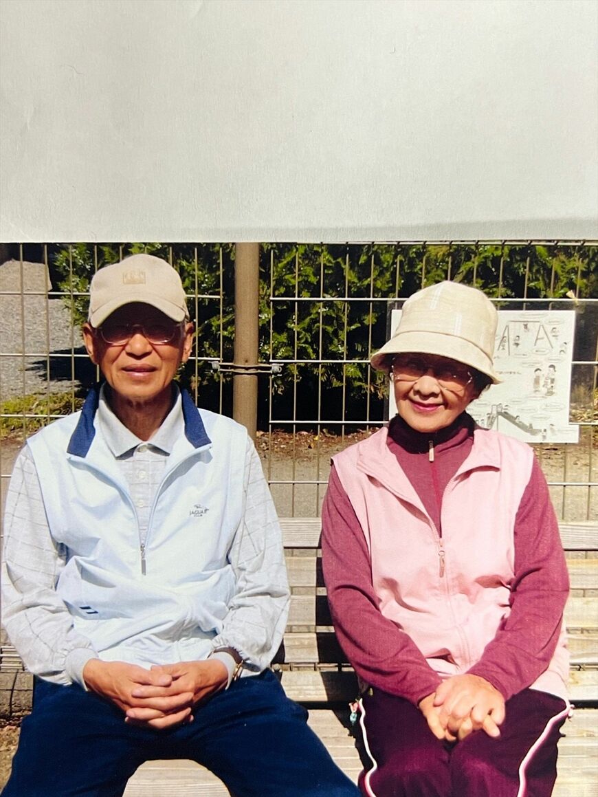 孫のマラソン大会応援時の原山さんの両親（写真：原山さん提供）