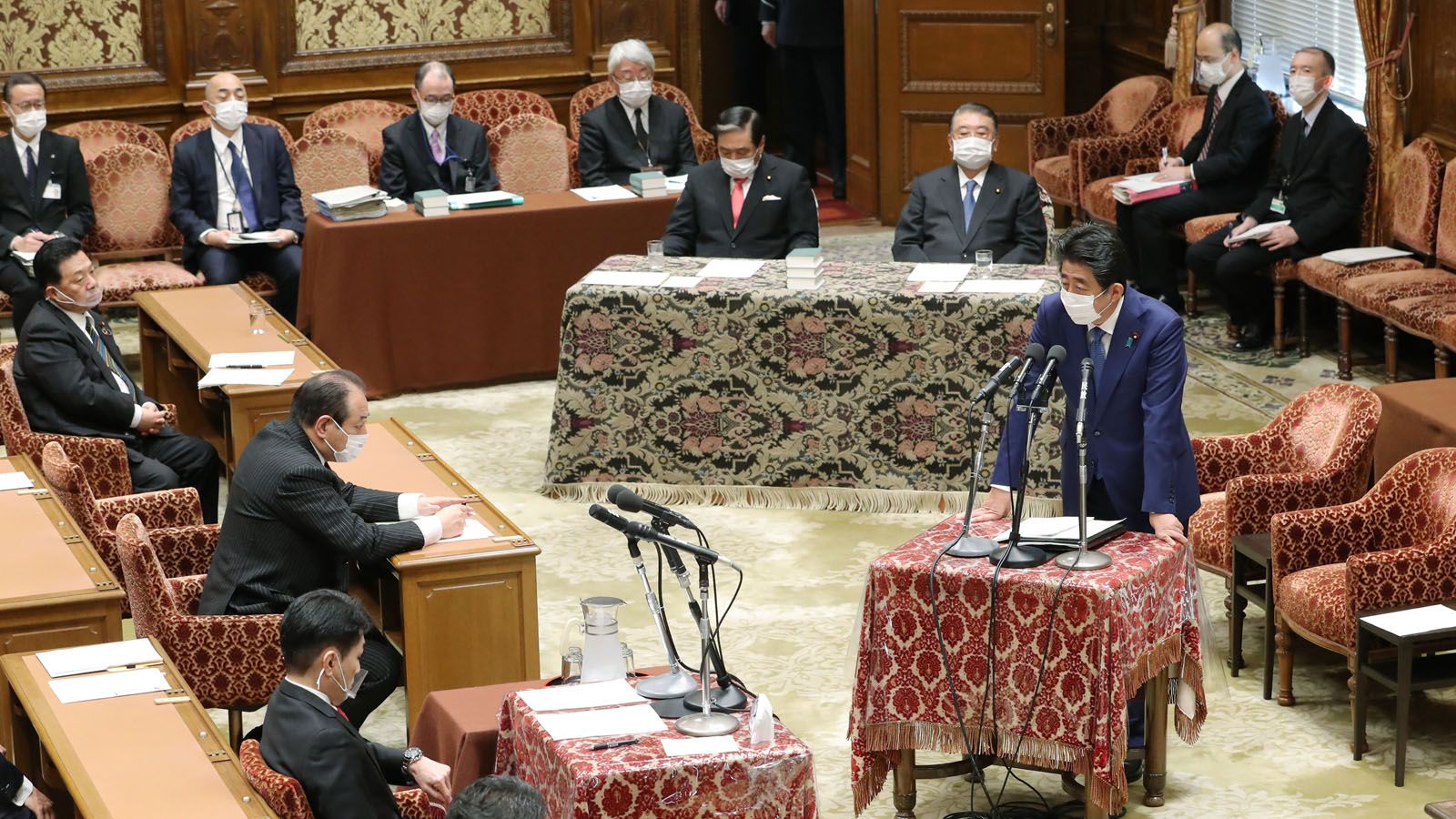 安倍前首相 すべて秘書が で逃げ切れるか 国内政治 東洋経済オンライン 社会をよくする経済ニュース