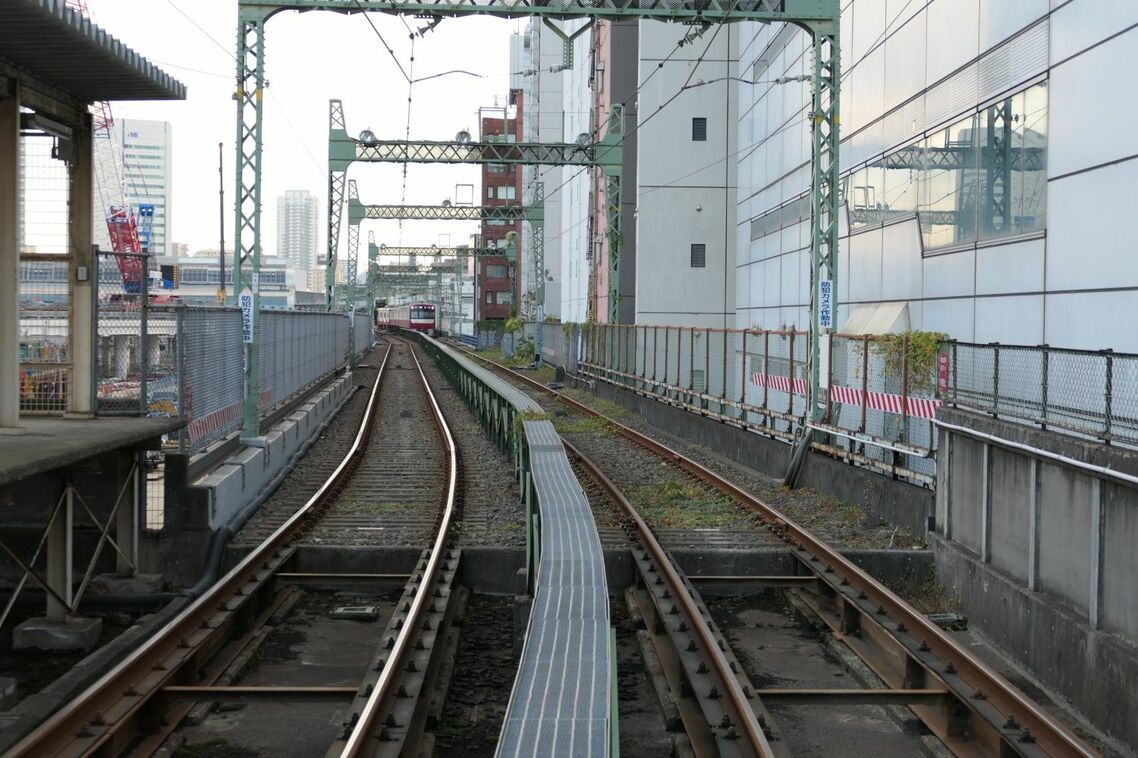 京急品川駅の2本の引き上げ線