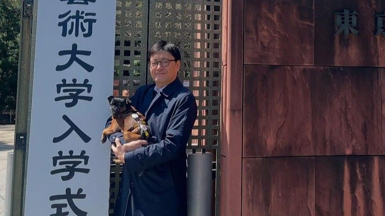 54歳で電通を退職後、東京藝術大学に進学した和田満徳さん（写真：和田さん提供）