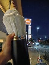 ウーバーではペットボトルの飲み物を運ぶことがある。今後は重宝しそうだ（著者撮影）