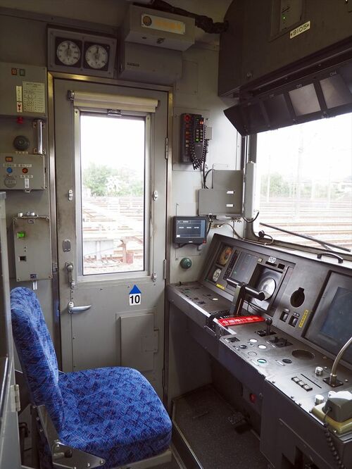 東武9000型｢ステンレス車体に茶色の帯｣の元祖（東洋経済オンライン