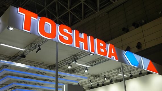 東芝の企業ロゴ看板