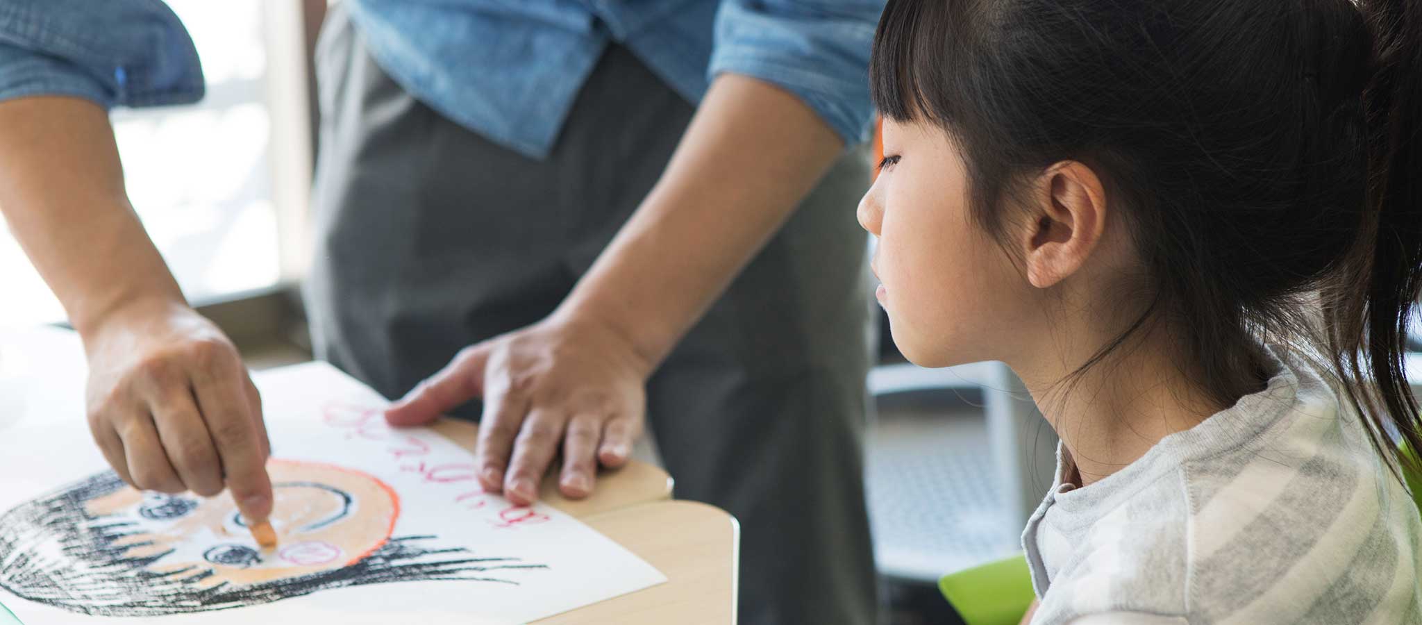 ｢親切な教師｣に注意､子の主体性育む教師との差