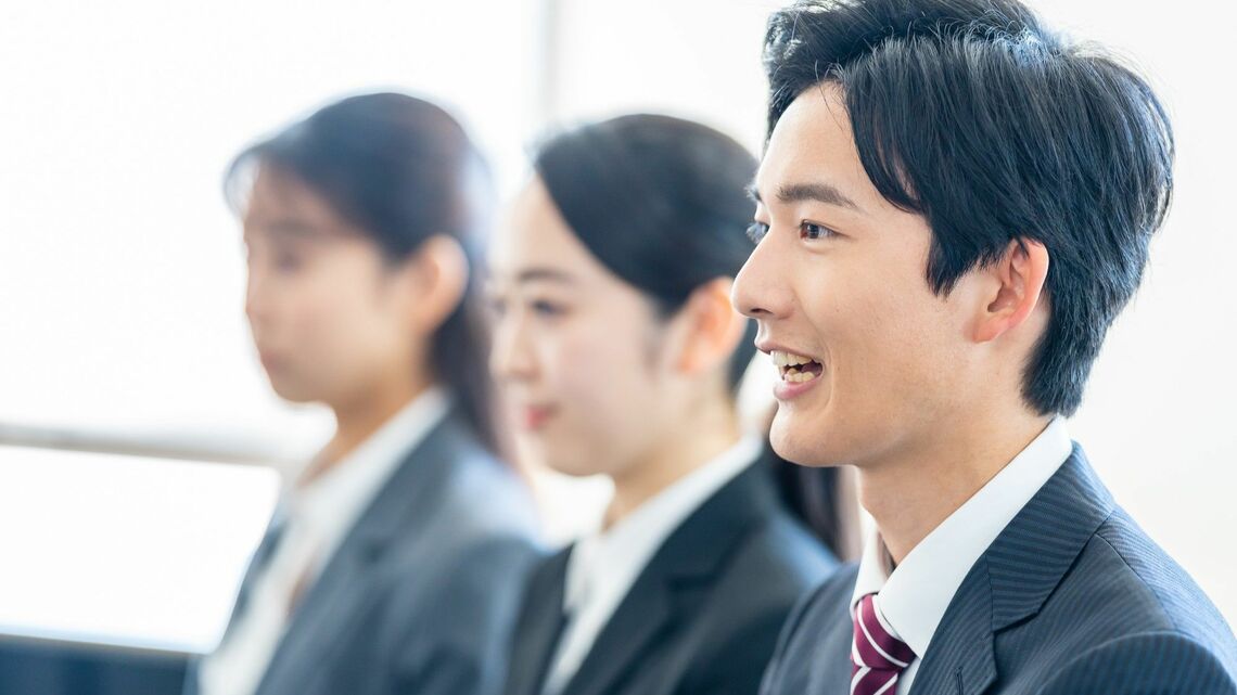 「とりあえず」「一応」「意外に」といった曖昧な表現もNG（写真：8x10／PIXTA）