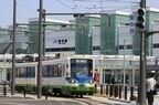 福井駅前を発車する元名鉄の880形