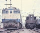 EF65形1000番台と古豪EF57形が並ぶ。黒磯にて＝1973年10月（撮影：南正時）