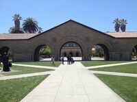 大公開！ スタンフォードの｢研究室｣とは オフィスの快適さは生産性に結び付くのか？