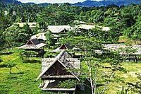 一流大学を出ても出稼ぎ　若者から希望を奪う経済