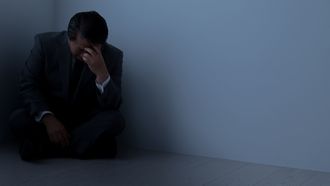 銀行員が｢一生安泰｣ではなくなった深刻背景