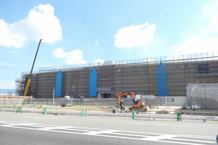 建設中の商業施設