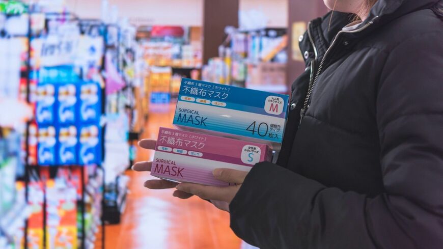 コロナをきっかけに売れた商品、売れなくなった商品を見ていくと、意外な事情が明らかになってきた（写真：Graphs／PIXTA）