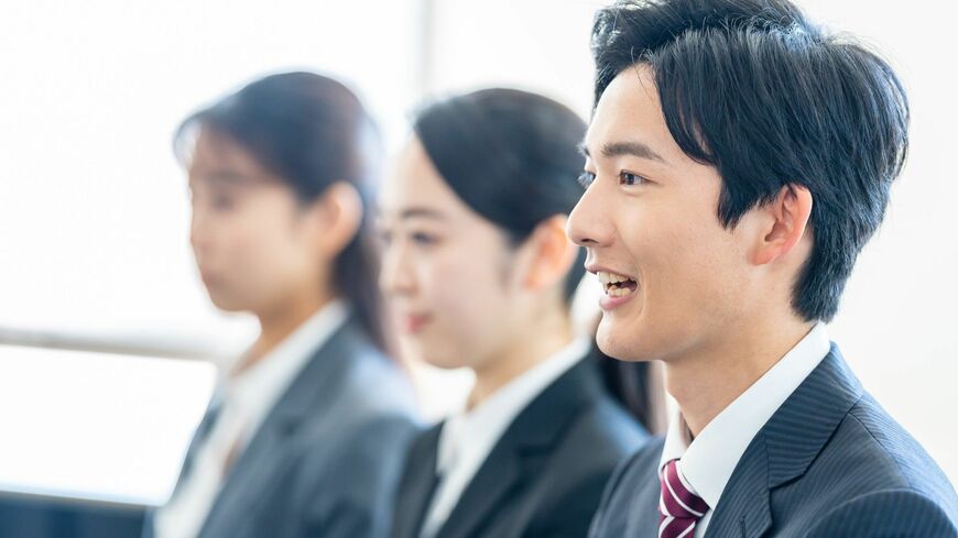 「とりあえず」「一応」「意外に」といった曖昧な表現もNG（写真：8x10／PIXTA）