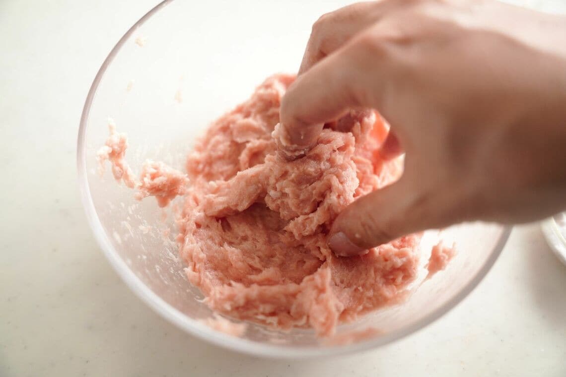 混ぜた鶏ひき肉