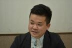 インタビュー時に抱負を語る