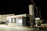 早朝の鹿児島市中央卸売市場 魚類市場。南国鹿児島の日の出は本州に比べ遅いが市場はすでに活気づく（筆者撮影）
