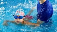 《泳げない子が急増》背景に｢学校プールの老朽化･維持費の高騰化｣による水泳の授業減→"命を守る経験"どう確保する？
