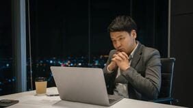 ｢準備が整ってから｣と先延ばしして何年も過ぎる人は要注意! 1万人の分析で見えた《手を止めてしまう完璧主義》の危険性