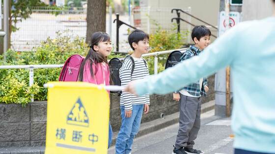 多忙な先生に｢やる必要ない仕事｣国が示す利点