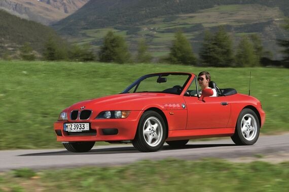 BMW「Z3」は1.9リッターエンジンを搭載して登場（写真：BMW）